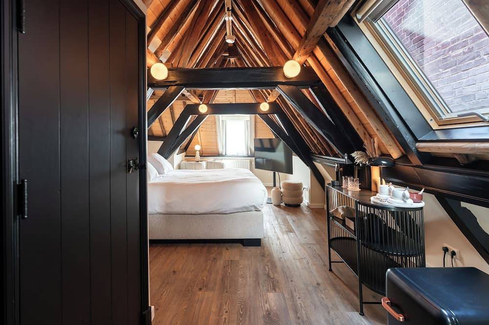 Hotell i Delft från 146 kr per natt