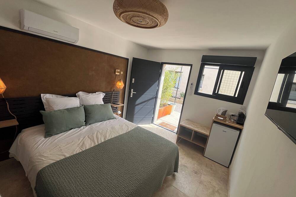 Hotell i Uzès från 105 kr per natt