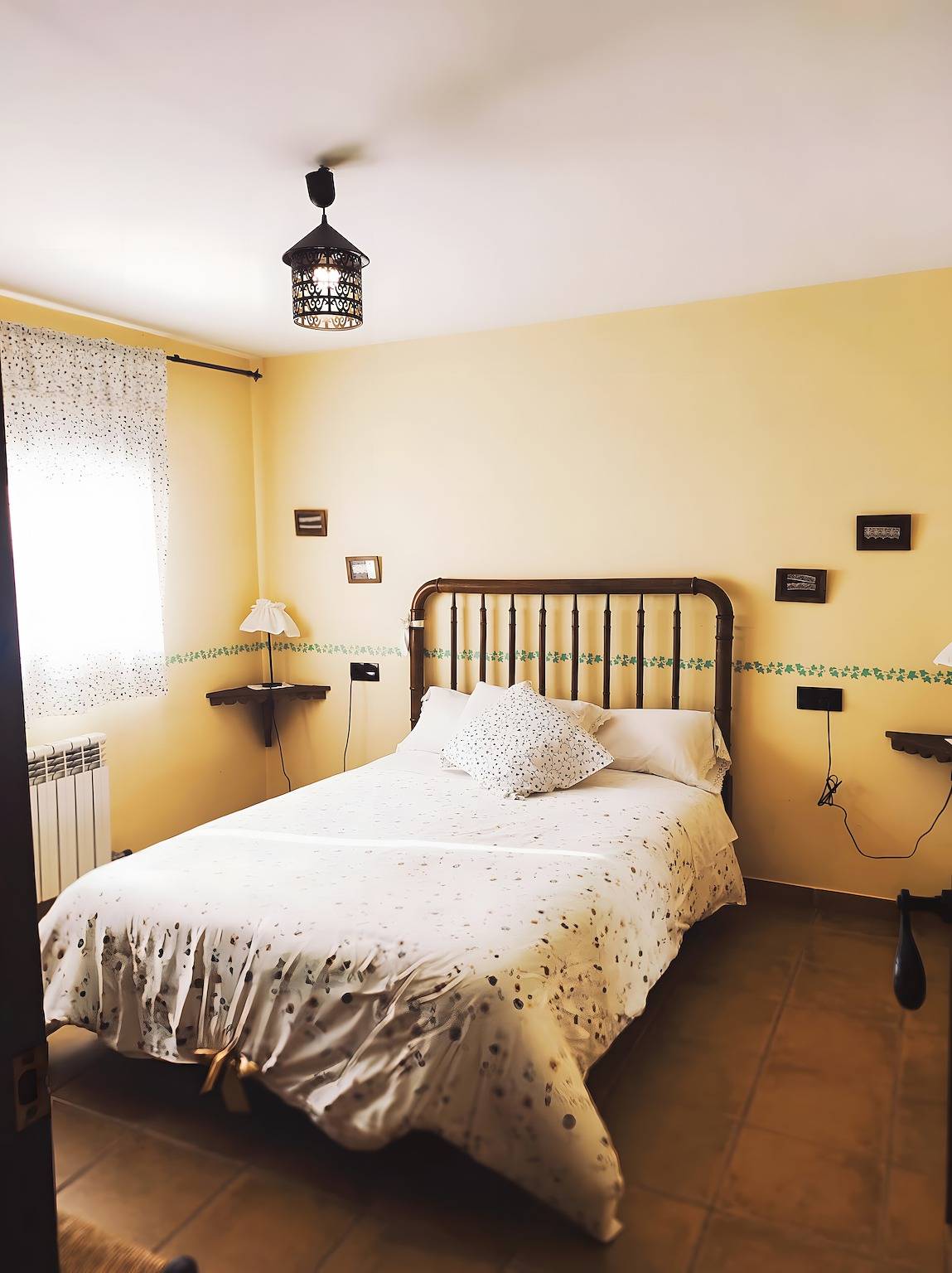 Hotell i Nave från 257 kr per natt