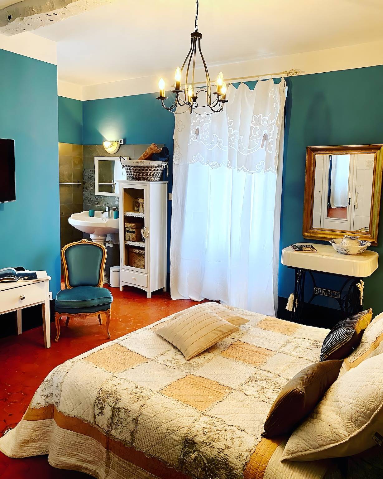 Hotell i Rapale från 120 kr per natt
