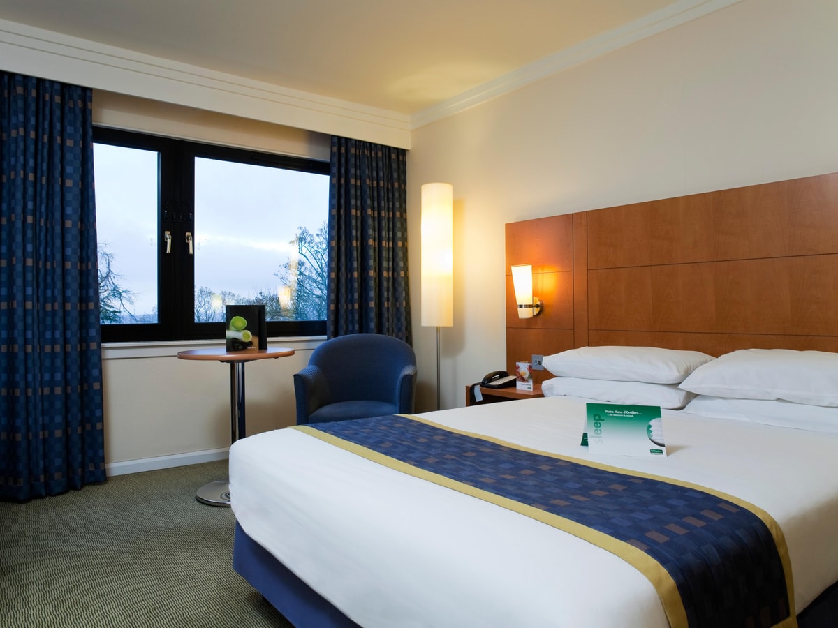 Edinburgh - Holiday Inn Express EDINBURGH - CITY WEST by IHG