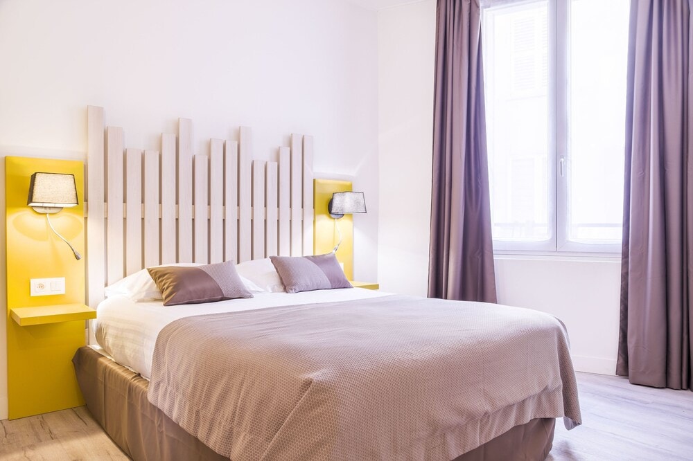 Nanterre - Hotel Des Arts