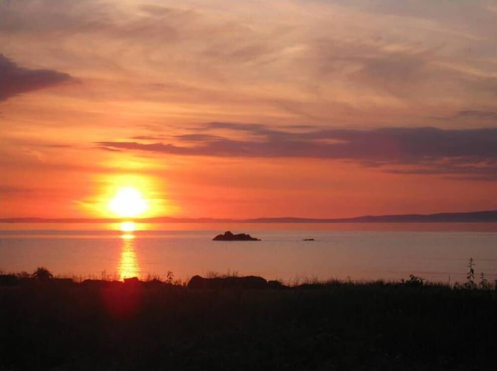 Girvan - Woodland Bay Hotel