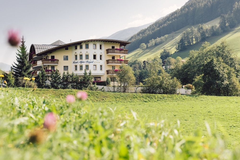 Sand in Taufers - Wellness Refugium & Resort Hotel Alpin Royal - Small Luxury Hotels of the World