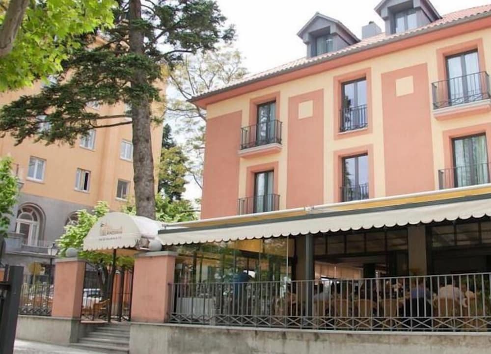 El Escorial - Hospedium Hotel Los Lanceros