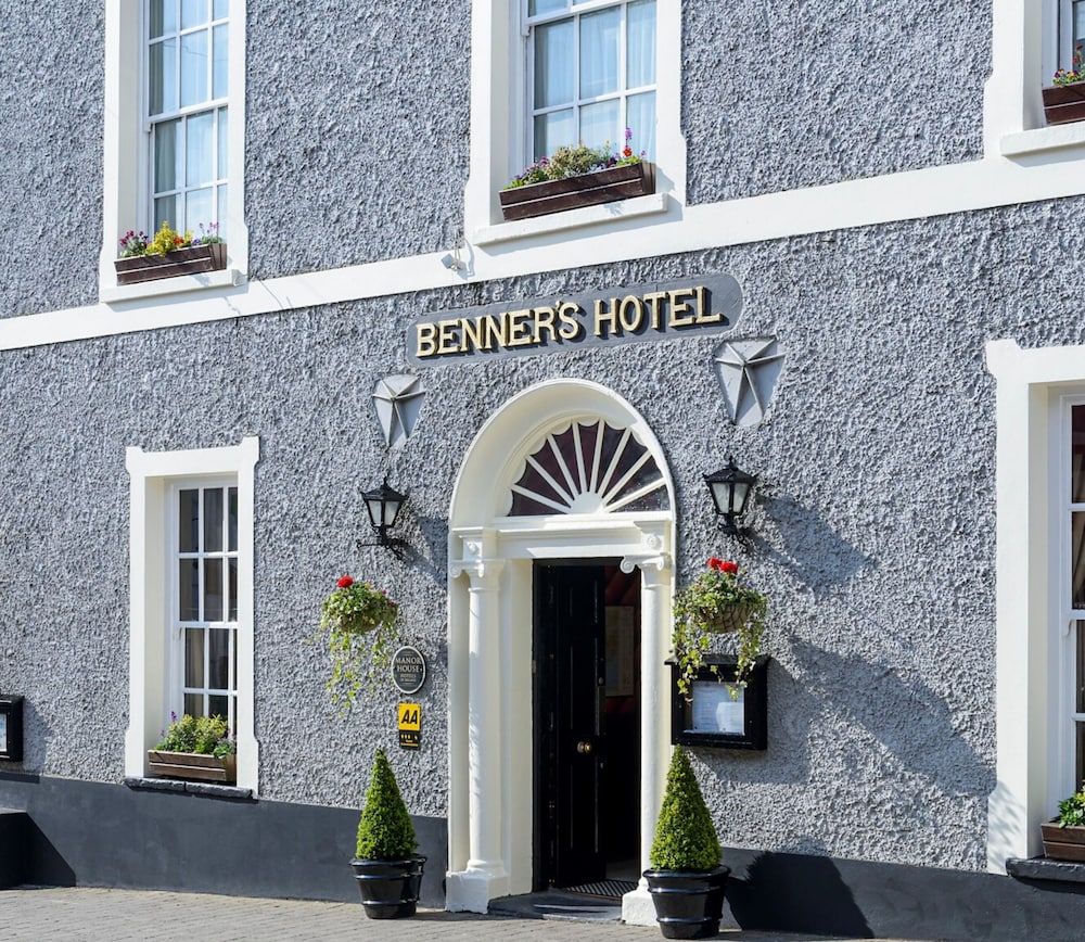 Dingle - Dingle Benners Hotel