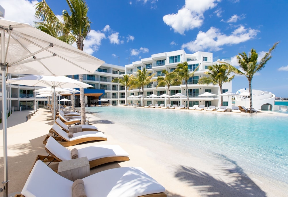 Maho Reef - The Morgan Resort Spa & Village