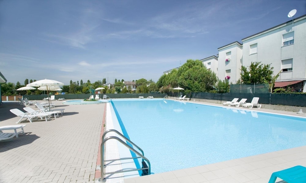 Lido Adriano - Long Beach Village Residence on the sea with private beach included