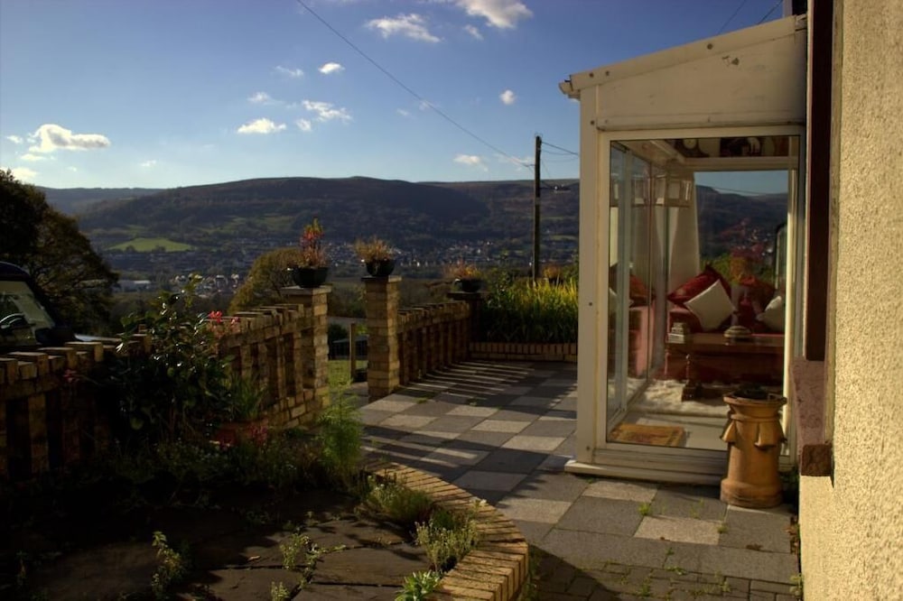 Merthyr Tydfil - Penybryn Cottages