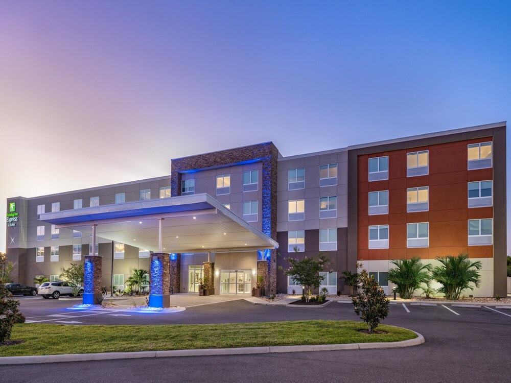 Holiday Inn Express & Suites RUSKIN - SUN CITY by IHG