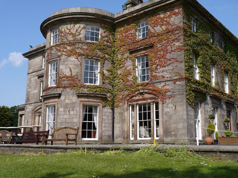 Withnell - Shaw Hill Hotel Golf And Country Club