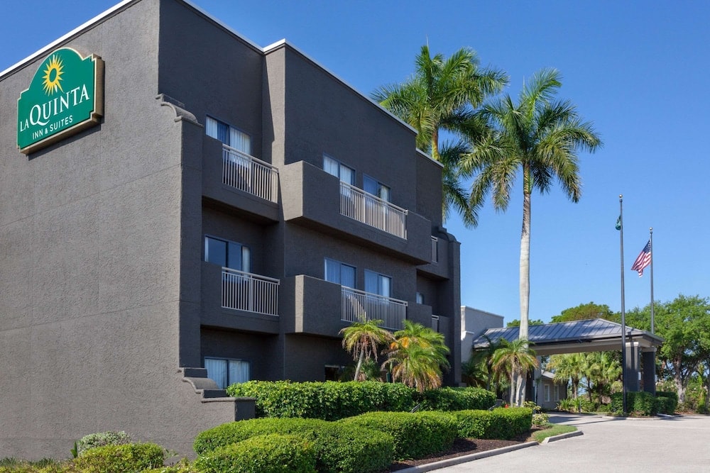 La Quinta by Wyndham Ft. Myers - Sanibel Gateway