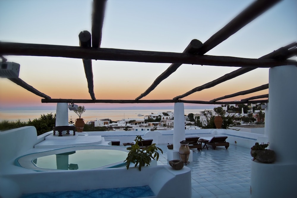 Panarea - Quartara Boutique Hotel