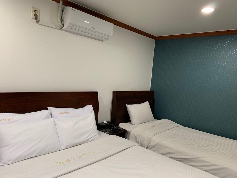 Stockholm - Seoul - New World Hotel Yongsan