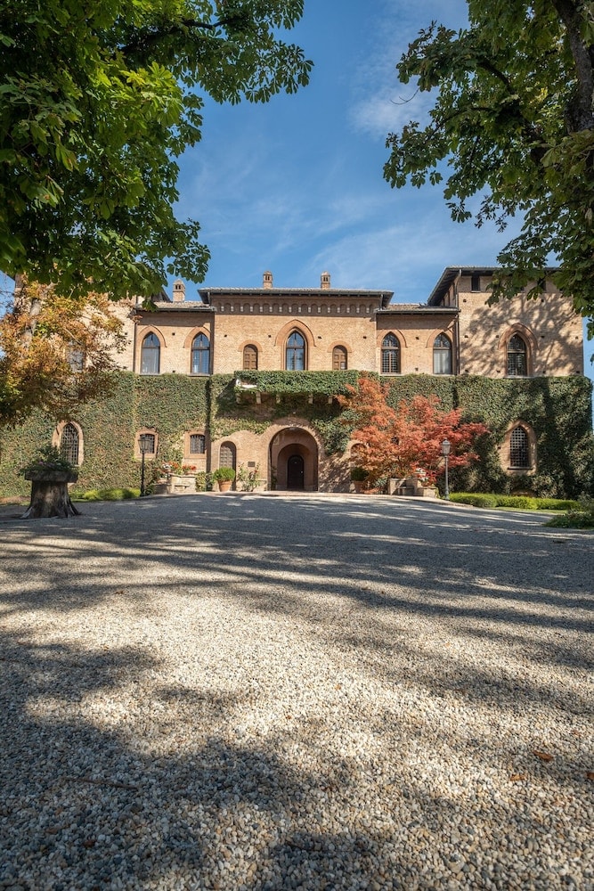 Voghera - Il Castello Di San Gaudenzio