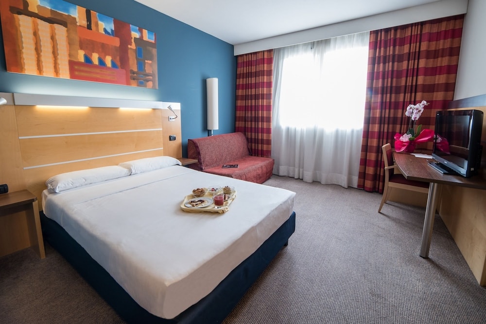 Turin - Idea Hotel Torino Mirafiori
