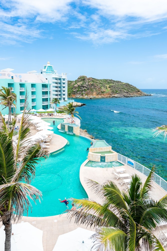 Dawn Beach - Oyster Bay Beach Resort