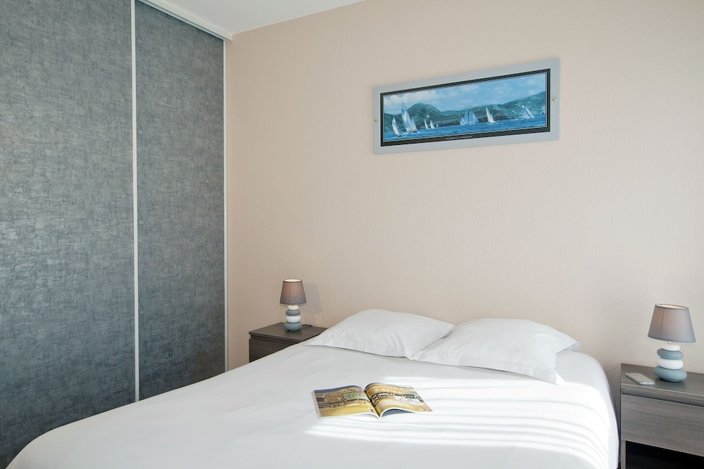 Lannion - Brit Hotel Confort Lannion Centre Gare