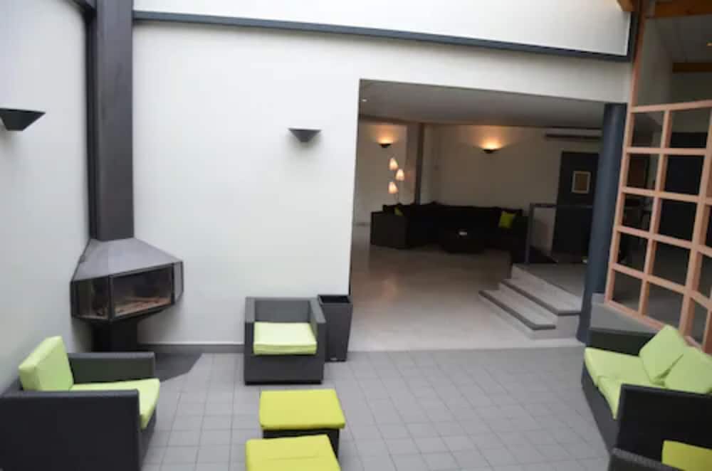 Meximieux - Hôtel Le Riccoty