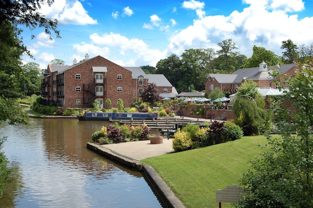 Oswestry - Lion Quays Resort
