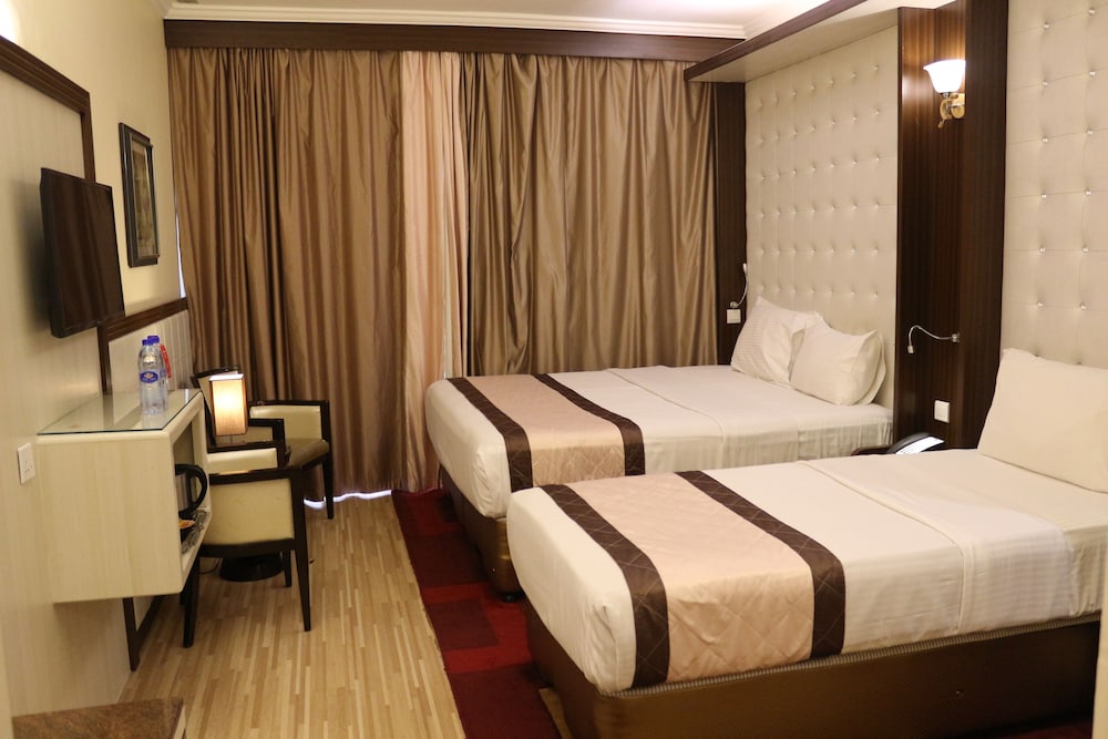 Dubai - Al Khaleej Grand Hotel