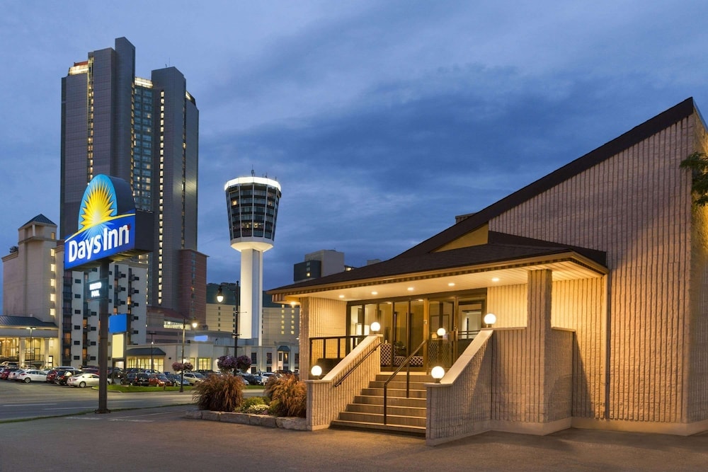 Niagara Falls - Days Inn by Wyndham Fallsview