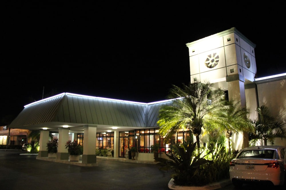Florida City - Floridian Hotel