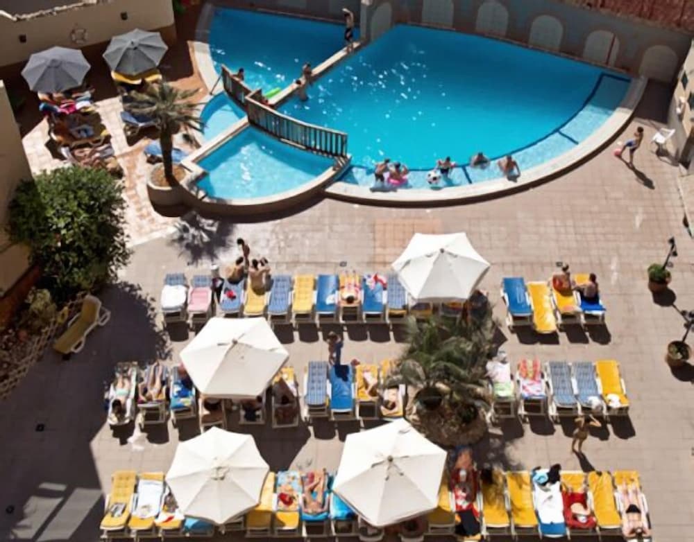 St. Julianʼs - Cardor Holiday Complex