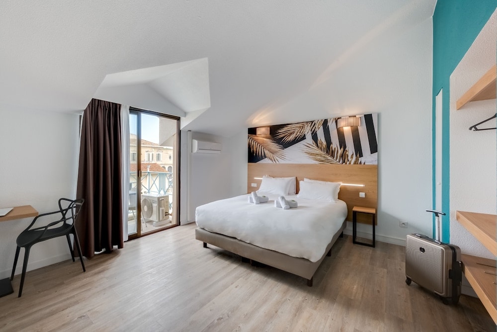 Stockholm - Saint-Tropez, Frankrike - Residhotel Les Coralynes
