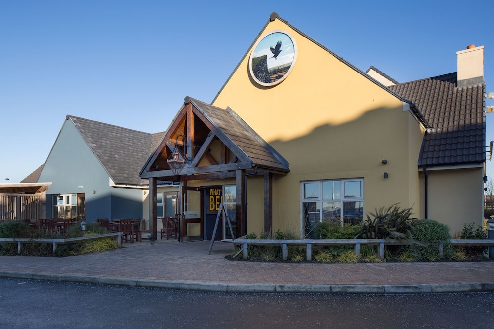 Göteborg - Glasgow - The Raven’s Cliff Lodge by Marston's Inns