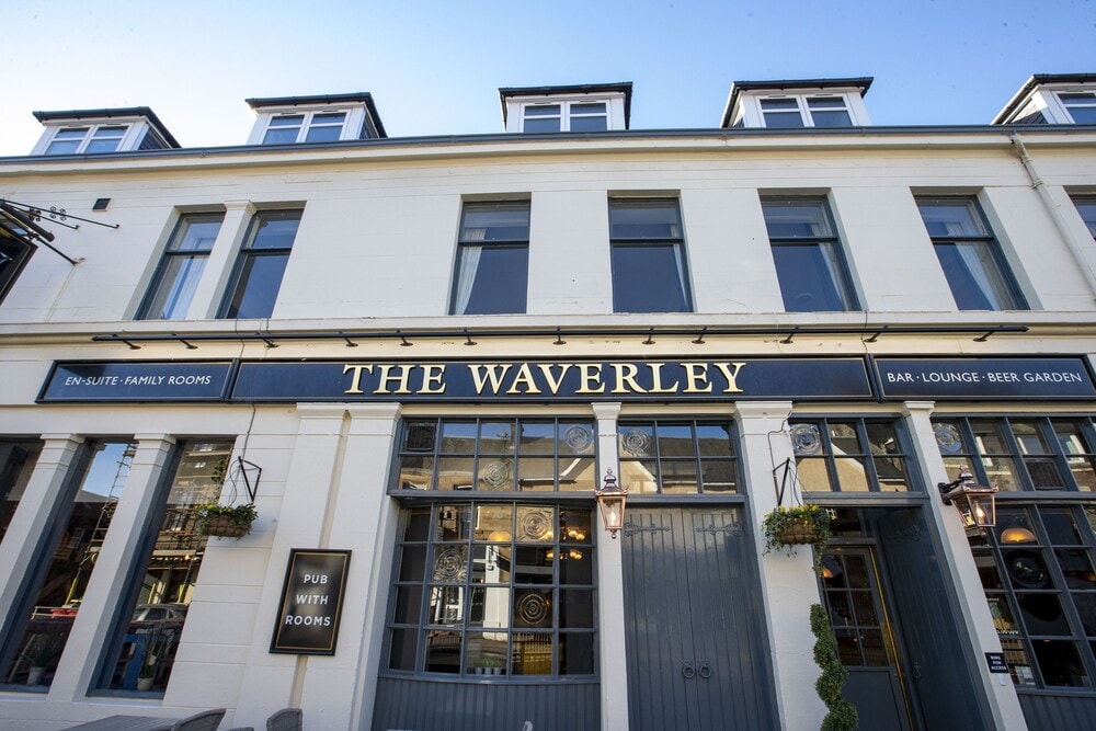 Callander - The Waverley Hotel