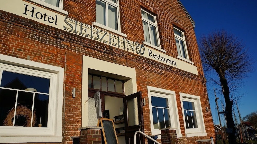 Neuharlingersiel - Hotel Siebzehn80