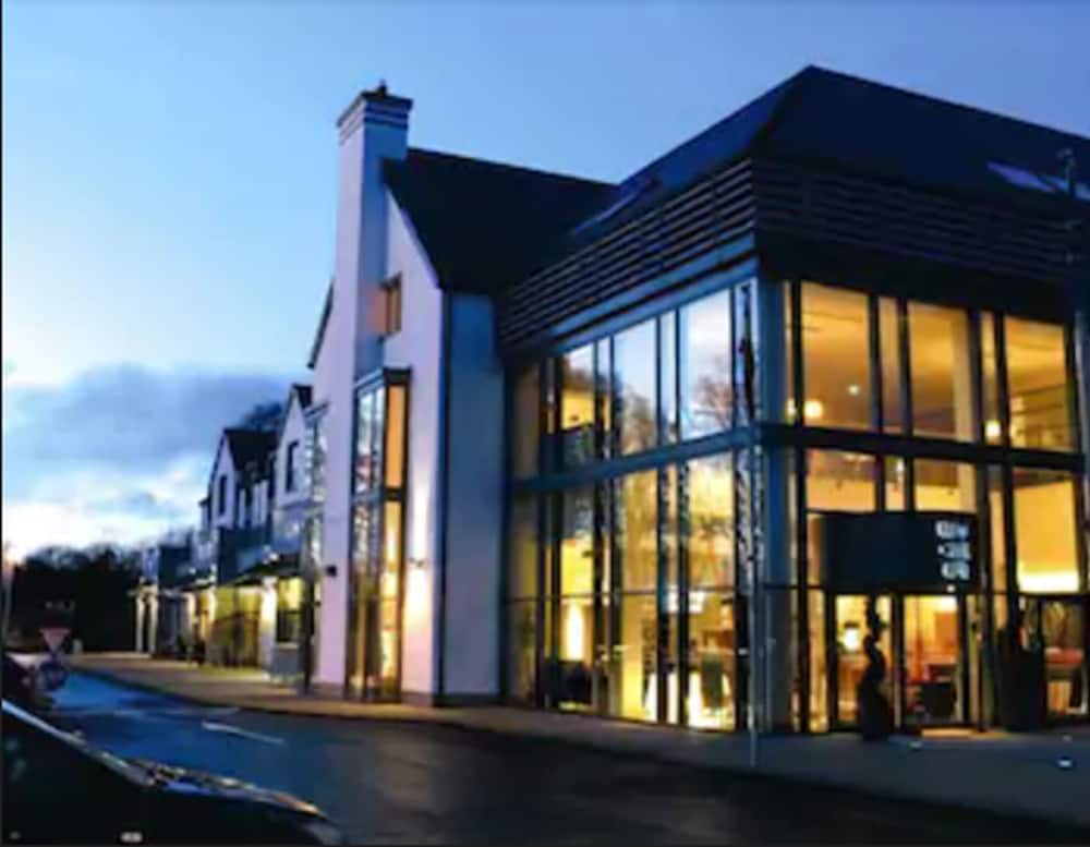 Athenry - Raheen Woods Hotel