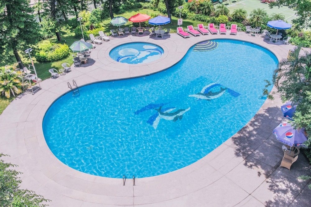 Lantau Island - Silvermine Beach Resort
