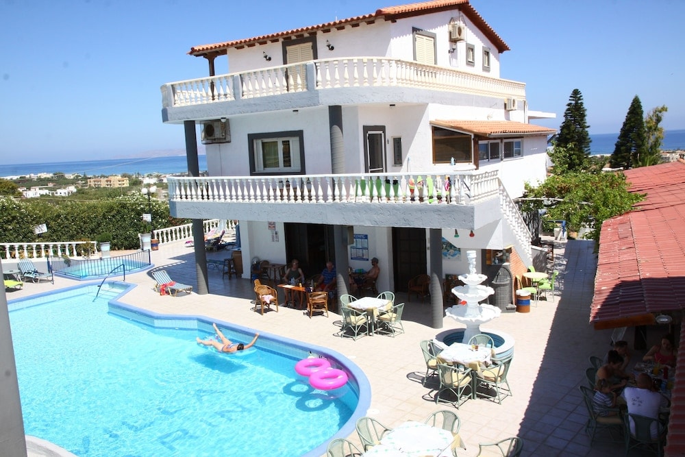 Umeå - Hersonissos - Villa Marina
