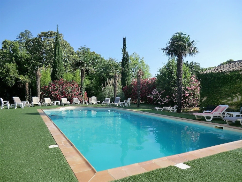 Monteux - Hôtel du Parc, Avignon Est, The Originals City,