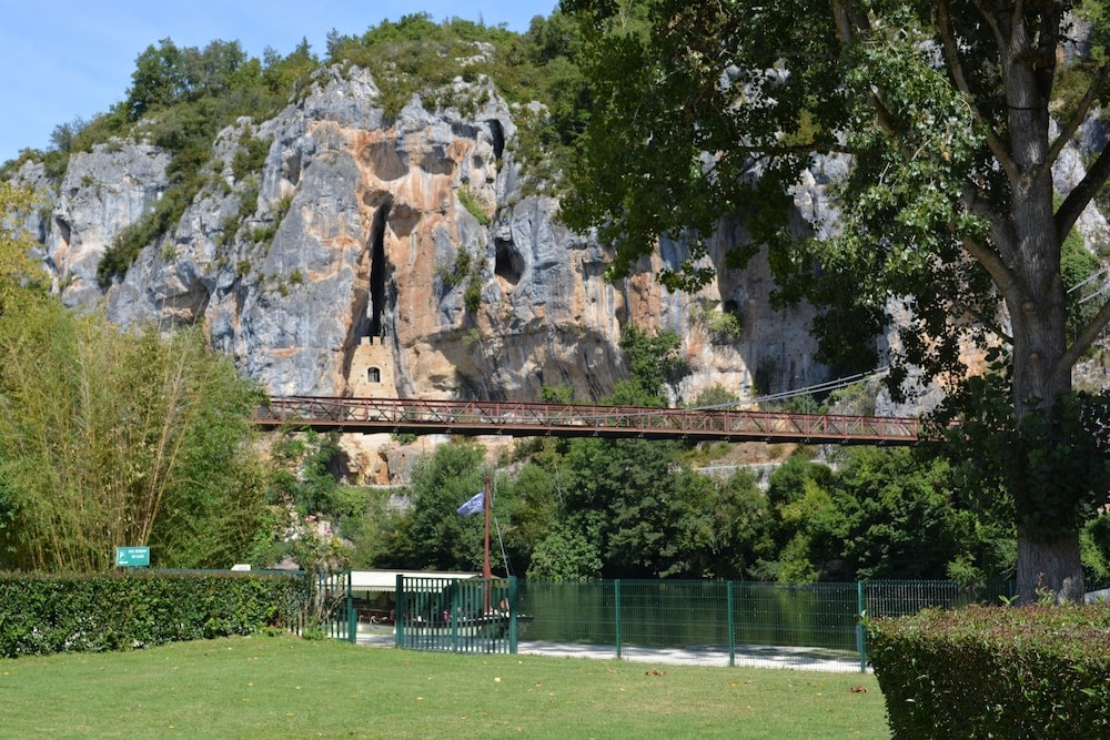 Saint-Cirq-Lapopie - Hôtel Restaurant Les Falaises