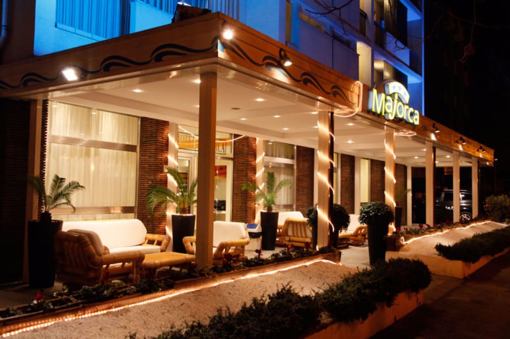 Riccione - Hotel Majorca sul Mare in centro a Riccione con Area Fitness