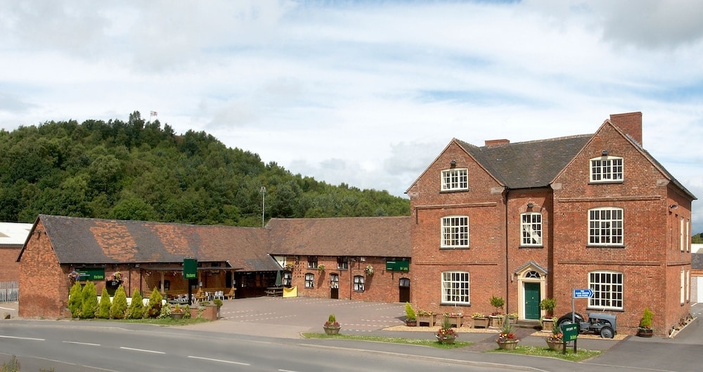 Cannock - The Barns Hotel