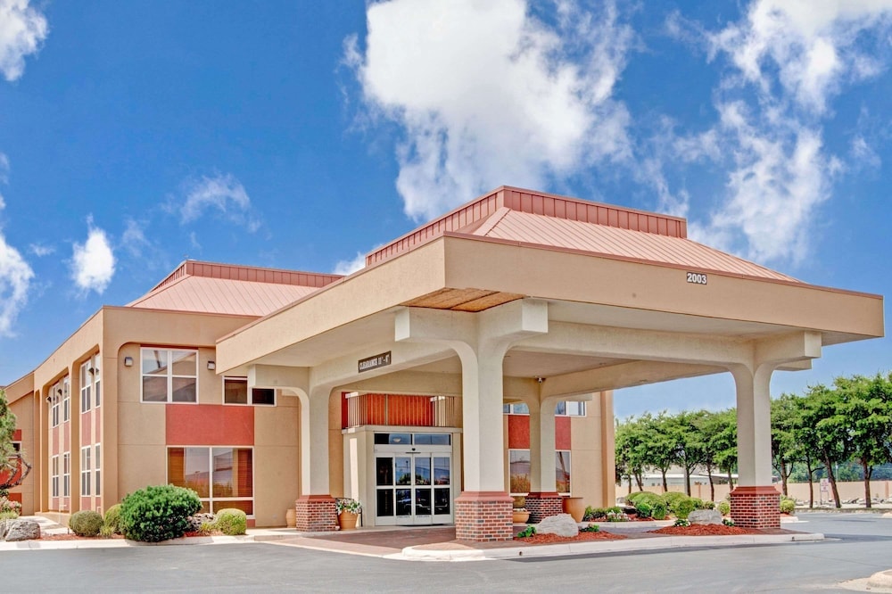 West Memphis - Ramada by Wyndham West Memphis