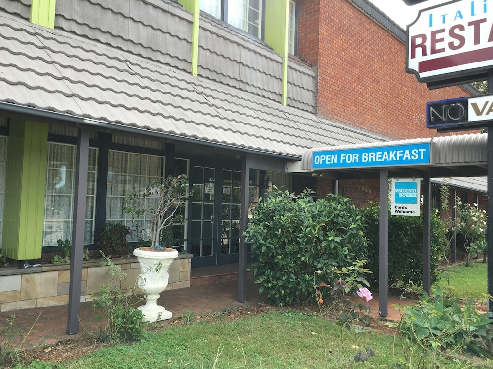 Sydney Olympic Park - Town and Country Motel