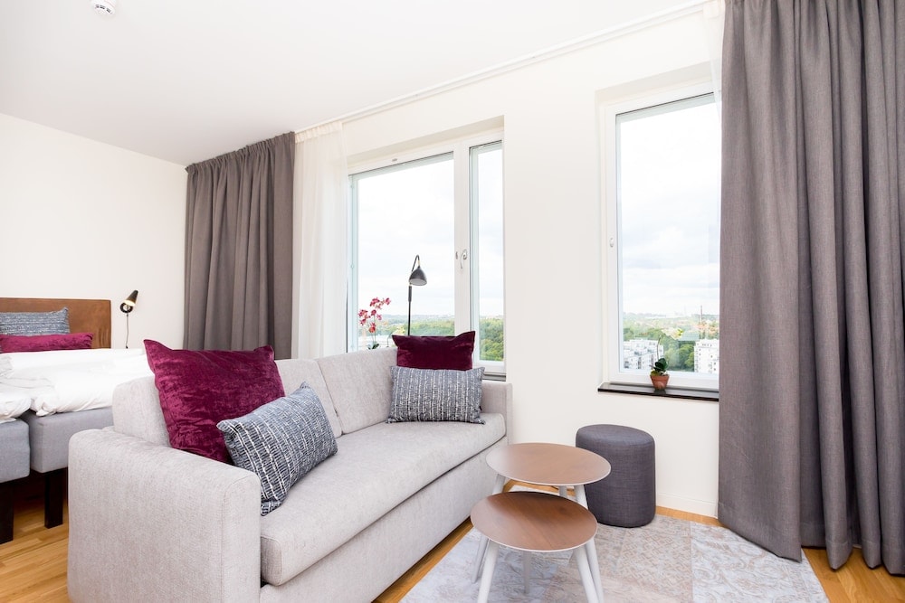 Göteborg - Stockholm - ApartDirect Älvsjö