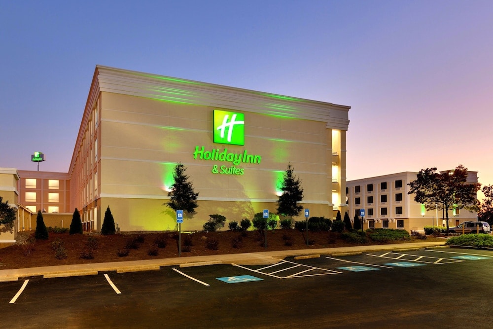 College Park (GA) - Holiday Inn & Suites ATLANTA AIRPORT-NORTH by IHG