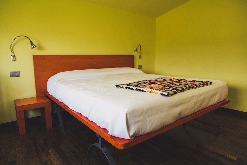 Camigliatello Silano - San Lorenzo Si Alberga