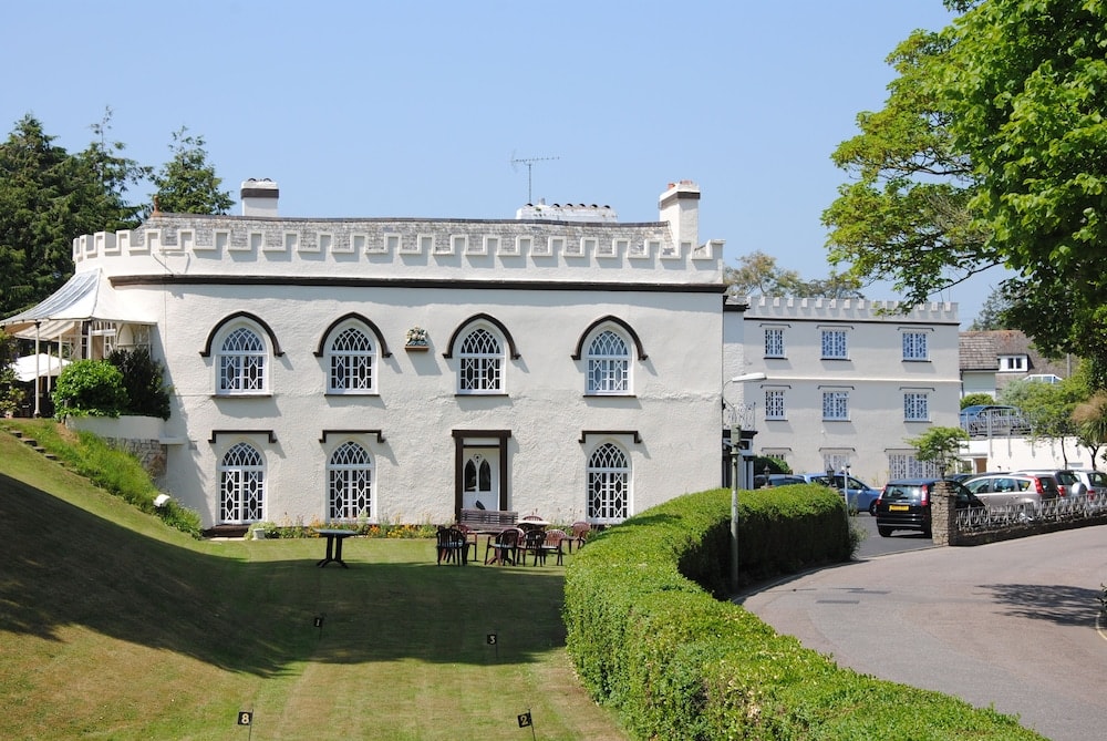 Royal Glen Hotel