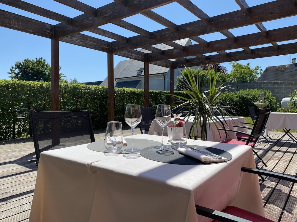 Épaignes - Logis Hôtel Restaurant SPA Le Tosny