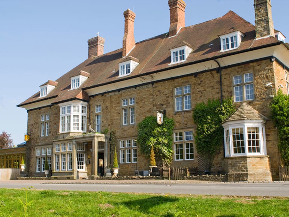 Newland - The Speech House