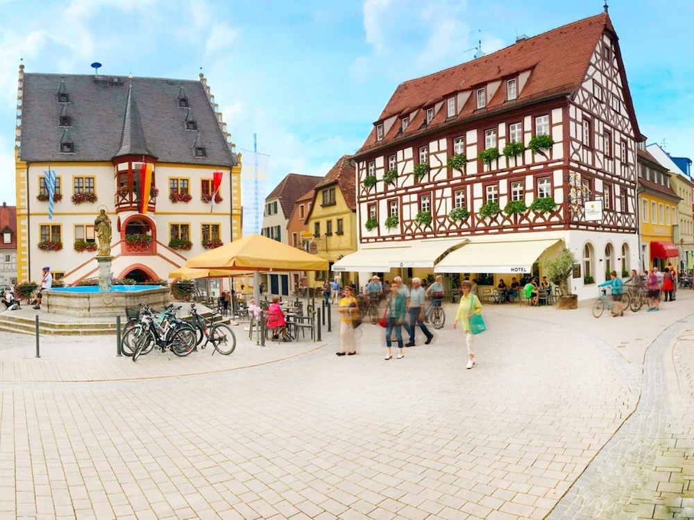 Dettelbach - Hotel Tuchhaus