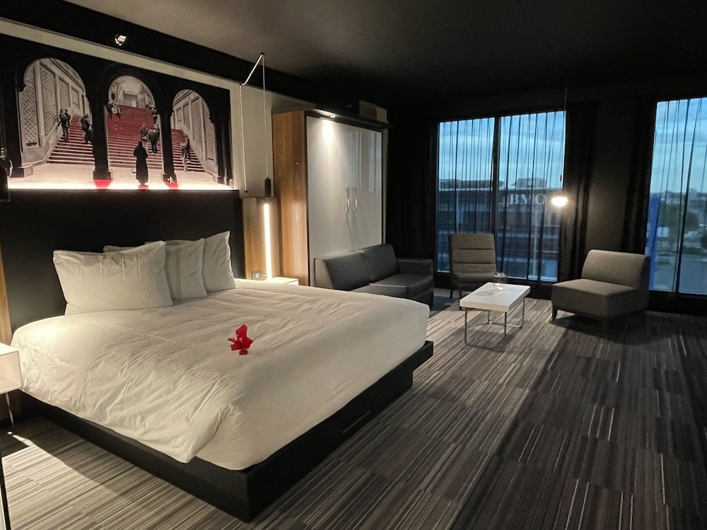 Laval - Grand Times Hotel Laval - Centropolis