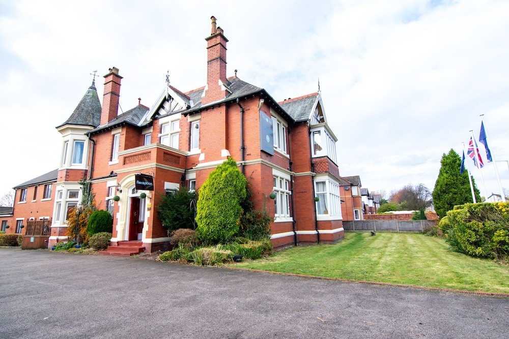 Preston, Lancashire - Trivelles Park Hotel